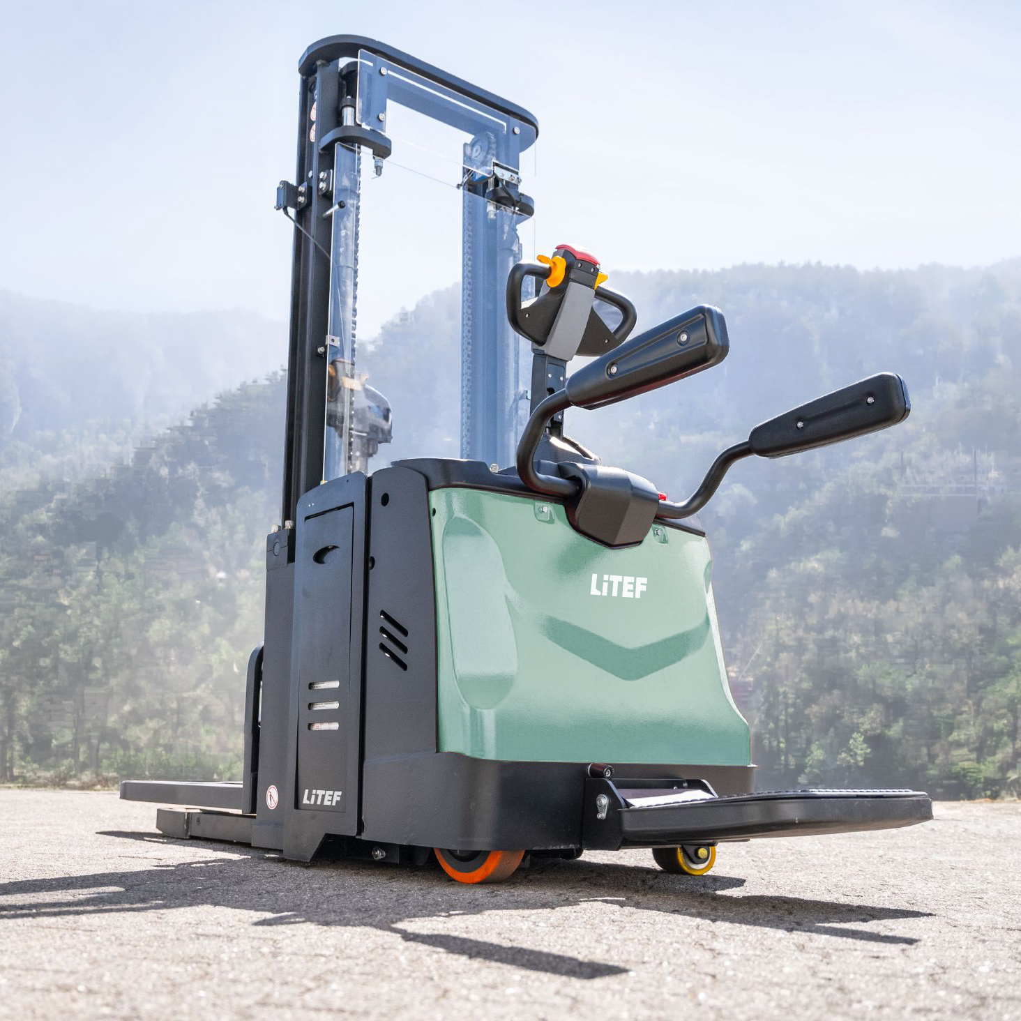 ES16-RSi platformlu elektrikli istif makinesi
