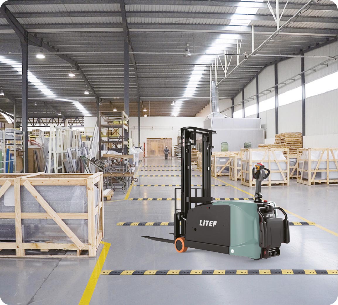 RSC202 zorlu zeminlerde çalışan 2 ton denge ağırlıklı istif makinesi
