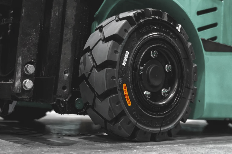 LİTEF CPD15TV8 CPD18TV8 CPD20TV8 elektrikli forklift dolgu lastiği