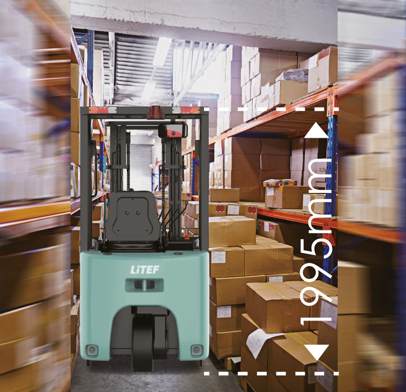 Alçak tavanlı alanlarda çalışan LİTEF EFS151 1.5 ton akülü forklift