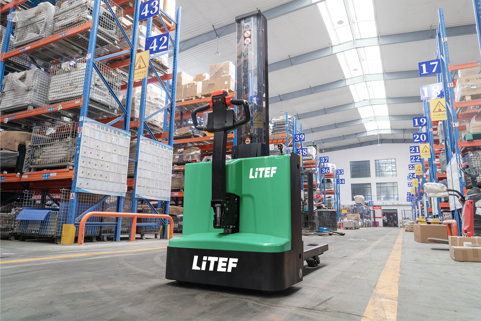 ESİ161 Elektrikli Yaya İstif Makinası 1.6T